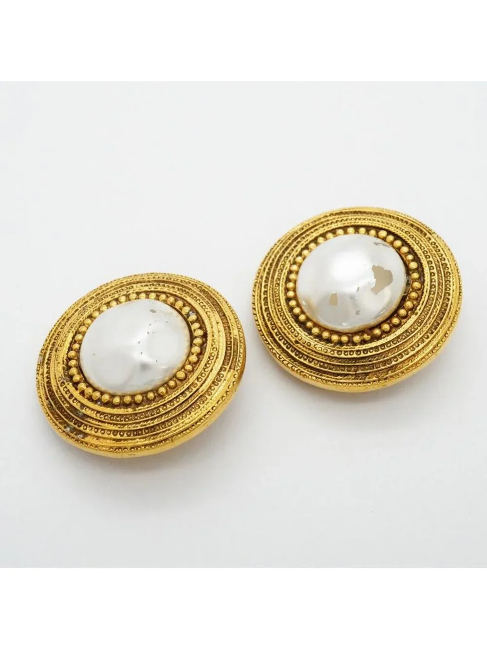 Chanel Earrings Vintage Round